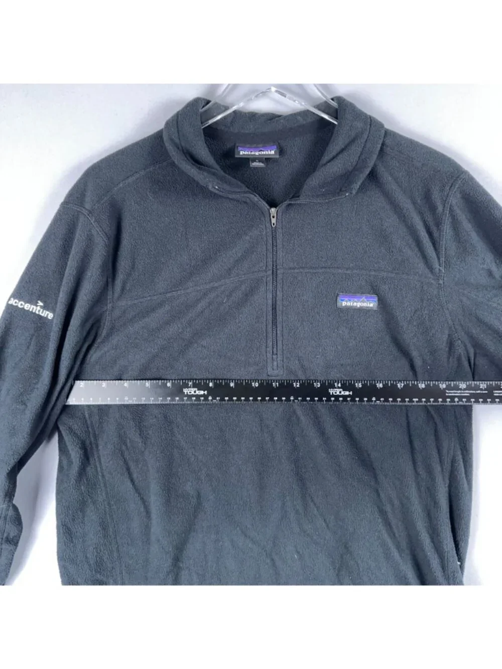 Patagonia Black Pullover Jacket Size Large Quarter-Zip Fleece Accenture Logo
